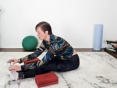 体验奥罗拉瑜伽大师在第七节课上