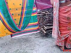 户外印度家庭主妇性爱由当地业余网络摄像头节目录制